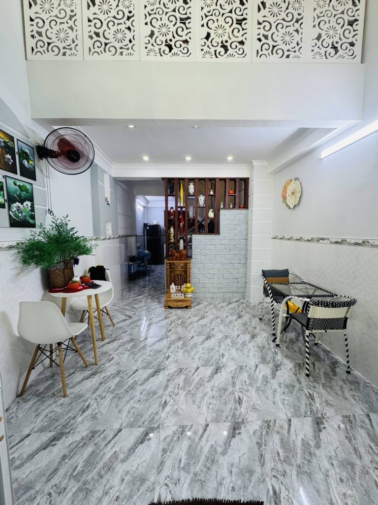 NHÀ ĐẸP Q11 VÔ Ở NGAY - ÂU CƠ - 42m² - 4 TẦNG - 4 PN -  HẺM 4M - GIÁ 5.9 TỶ TL .